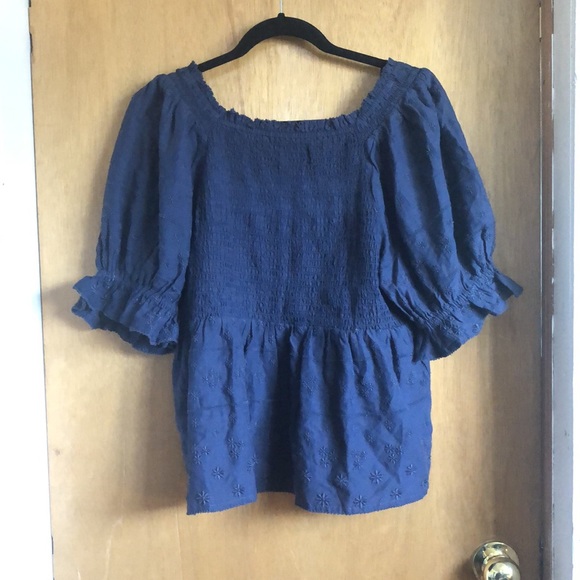 Fit & Flare Off the Shoulder Shirt - Picture 5 of 5
